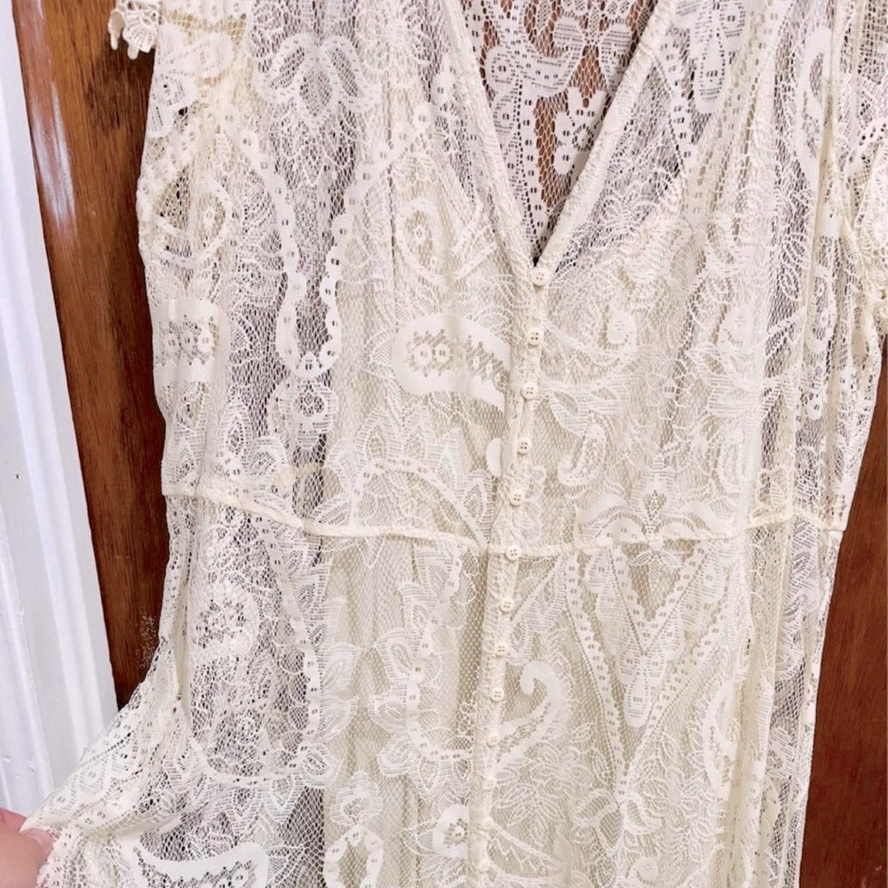 Torrid (3) Ivory Lace Maxi dress